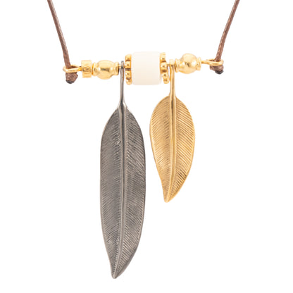 COLGANTE HILO ENCERADO PLUMA GRANDE CON RODIUM , PLUMA MEDIANA Y ASTA